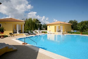 Residence con giardino e piscina Raggio di Sole