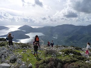 Trekking alla foresta di Skafro